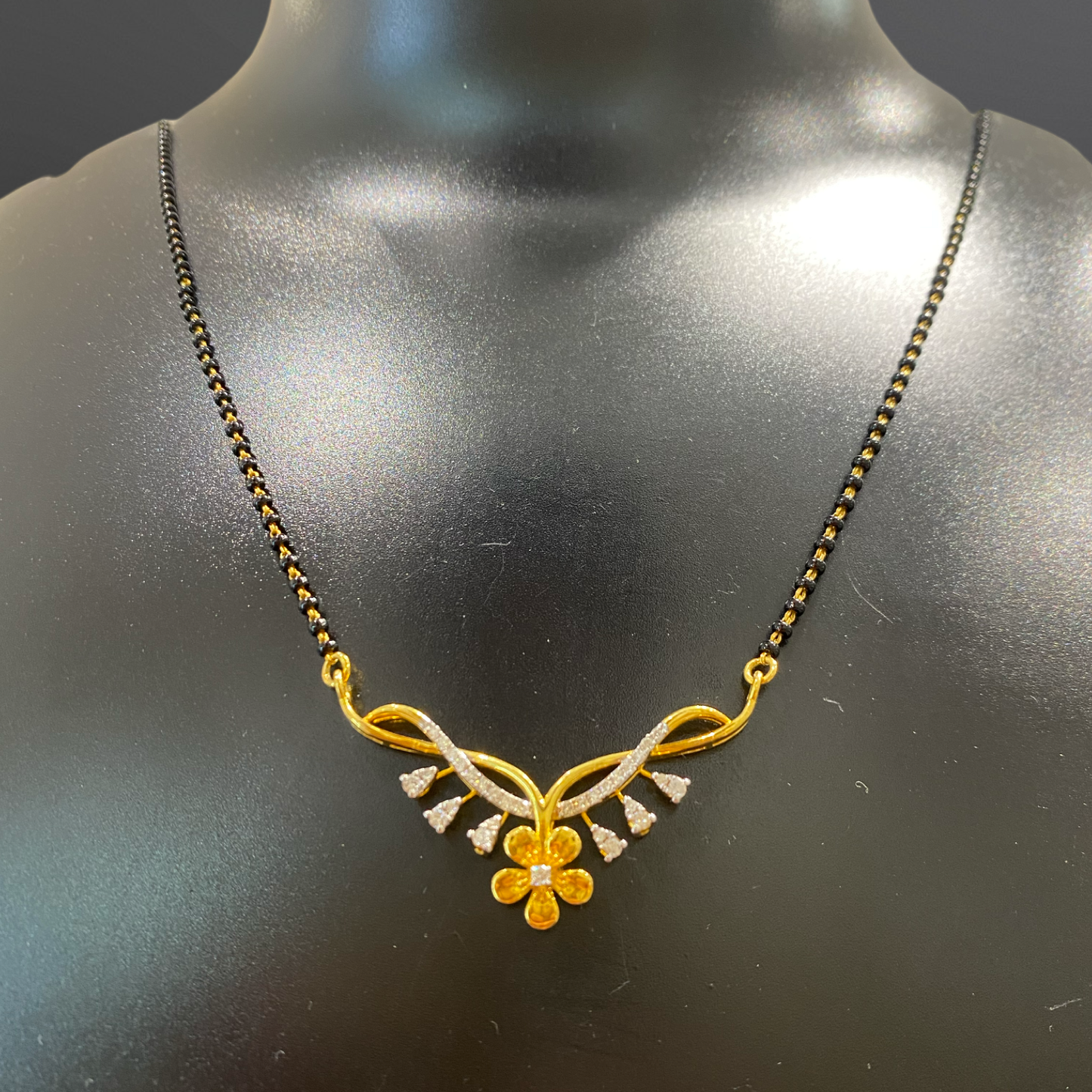 Diamond Flower Mangalsutar