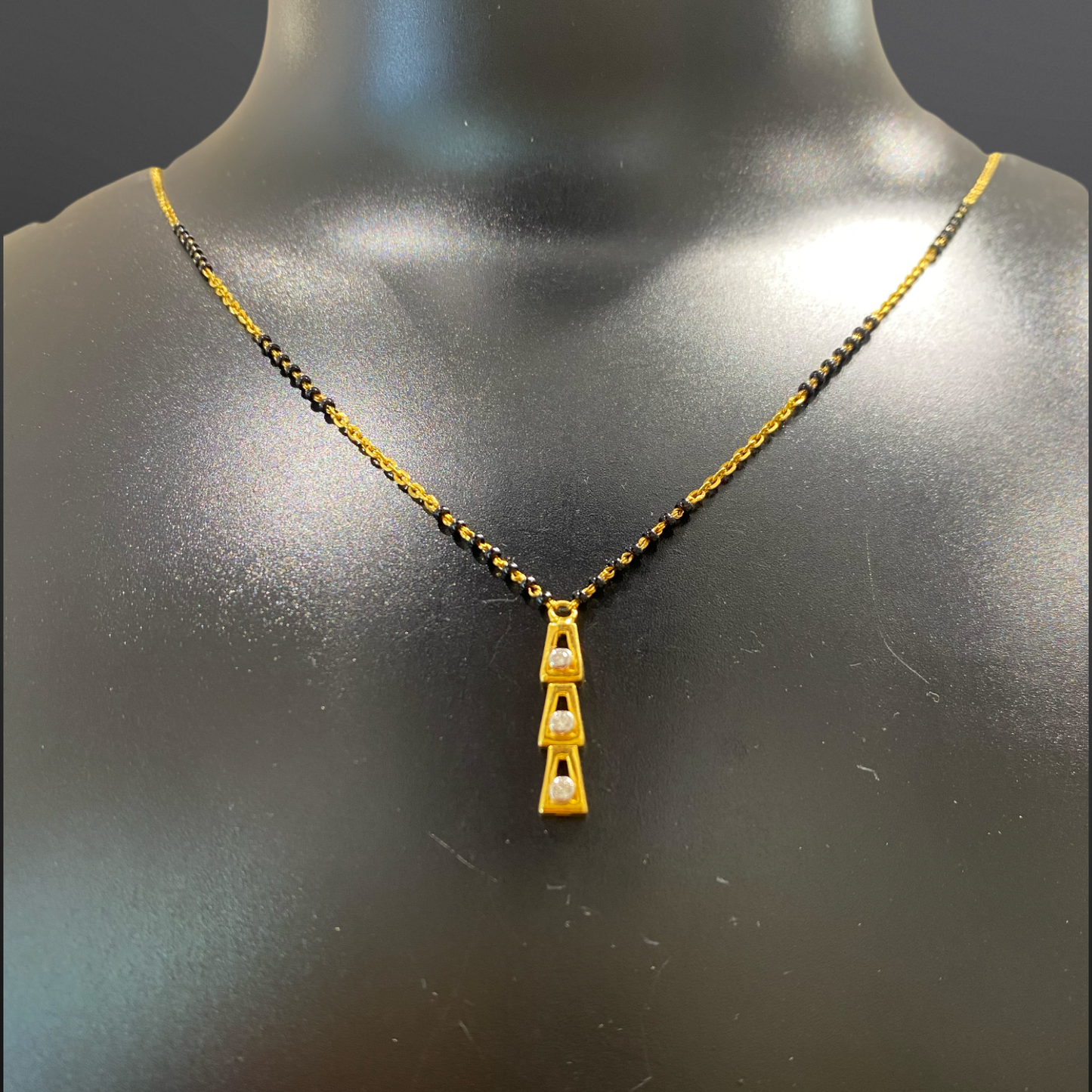Petite, Classic Mangalsutar